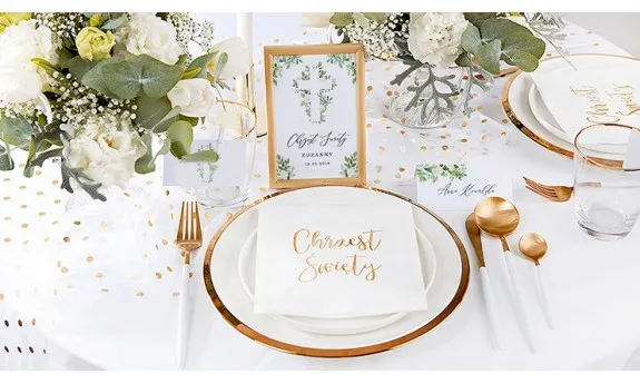 kwiaty na chrzest symbolika