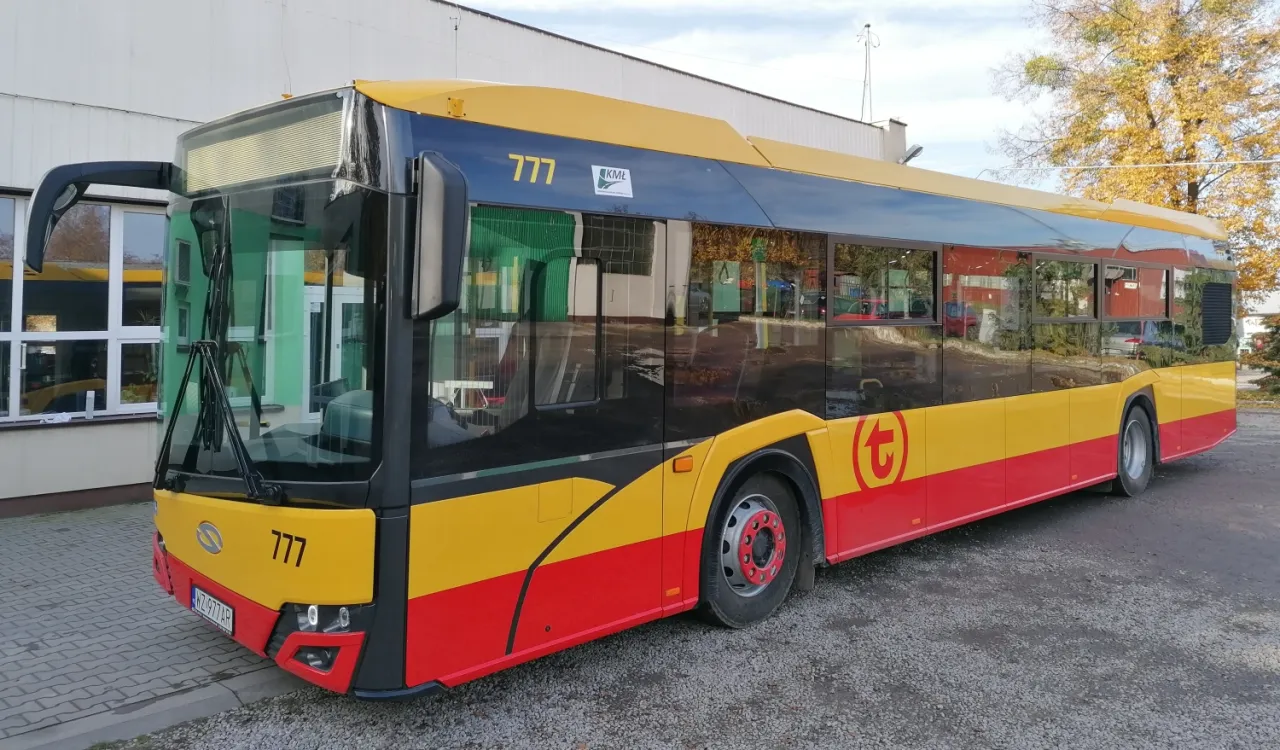 strona internetowa auchan łomianki rozkład jazdy