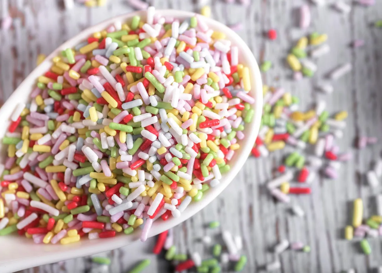 składniki i narzędzia do domowej posypki