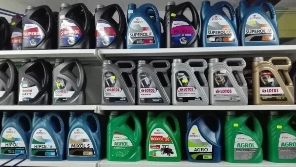 rodzaje olej&oacute;w silnikowych do ciągnik&oacute;w