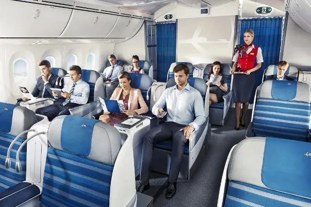 Zdjęcie Ile naprawdę kosztuje lot biznes klasą i jak uniknąć wysokich cen