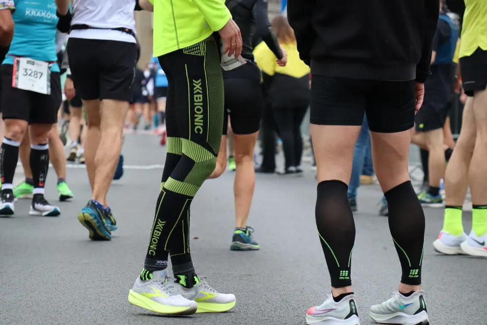 biegacze na różnych dystansach 5km 10km półmaraton