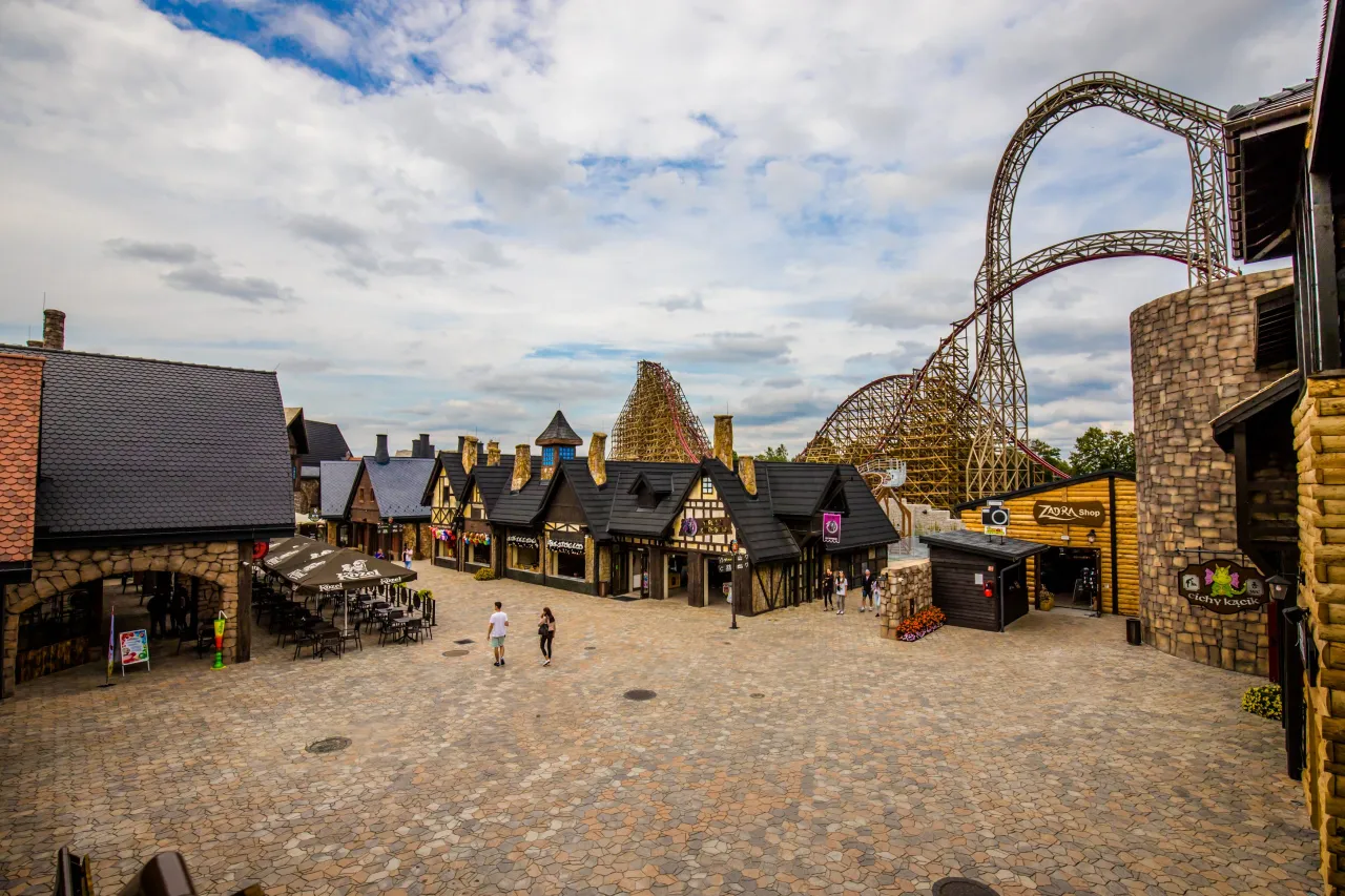 Energylandia Smoczy Gr&oacute;d rodzinne atrakcje