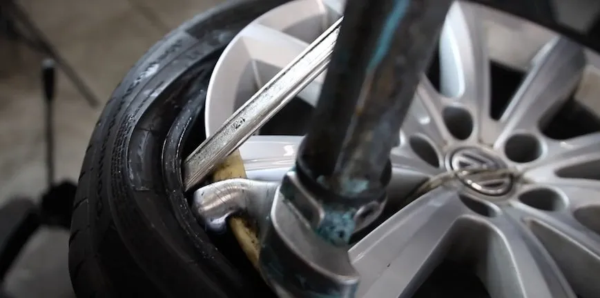 wymiana opon felgi stalowe aluminiowe