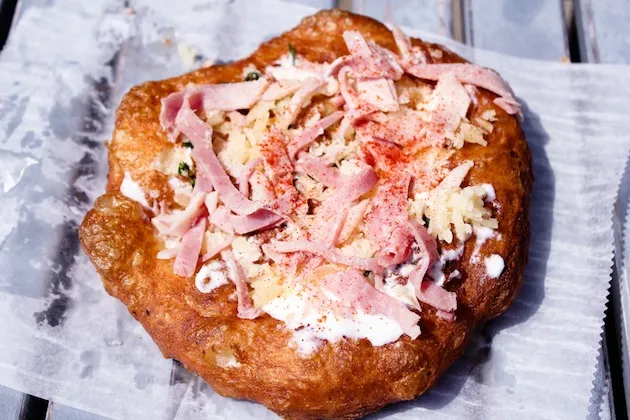 Oradea street food langosz