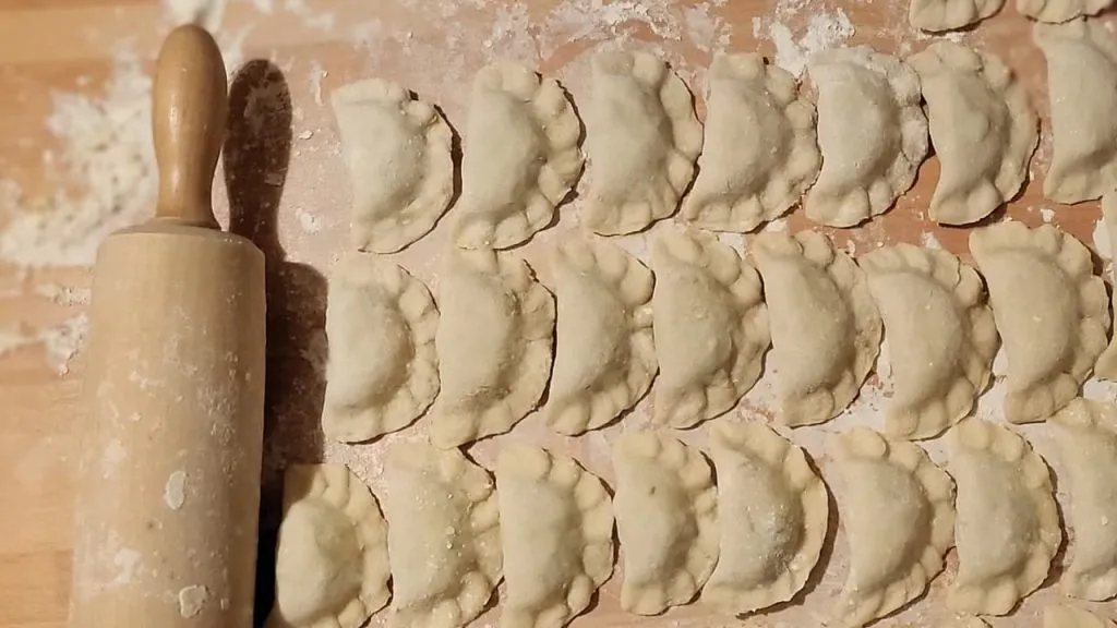 Tabela czas przechowywania pierog&oacute;w w zamrażarce