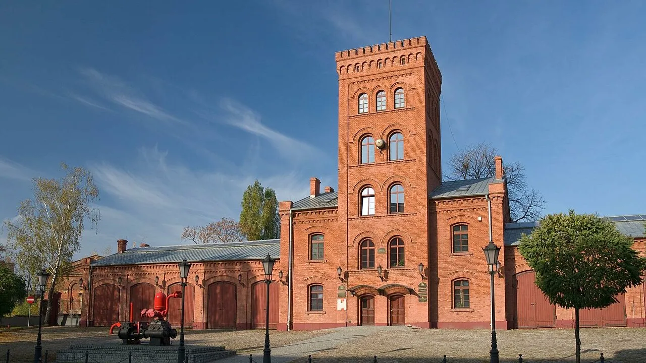Zdjęcie Księży Młyn atrakcje: odkryj magiczne miejsca na jesień i zimę