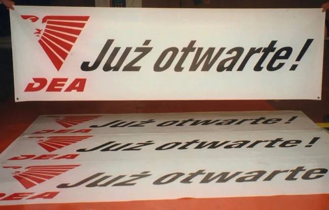 Zdjęcie Ile kosztuje baner reklamowy na płocie? Sprawdź ceny i ukryte koszty