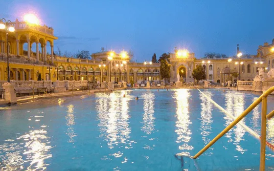 Budapeszt termy Szechenyi nocą