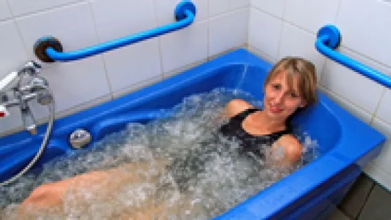 zabiegi sanatoryjne Iwonicz-Zdrój kąpiele borowinowe