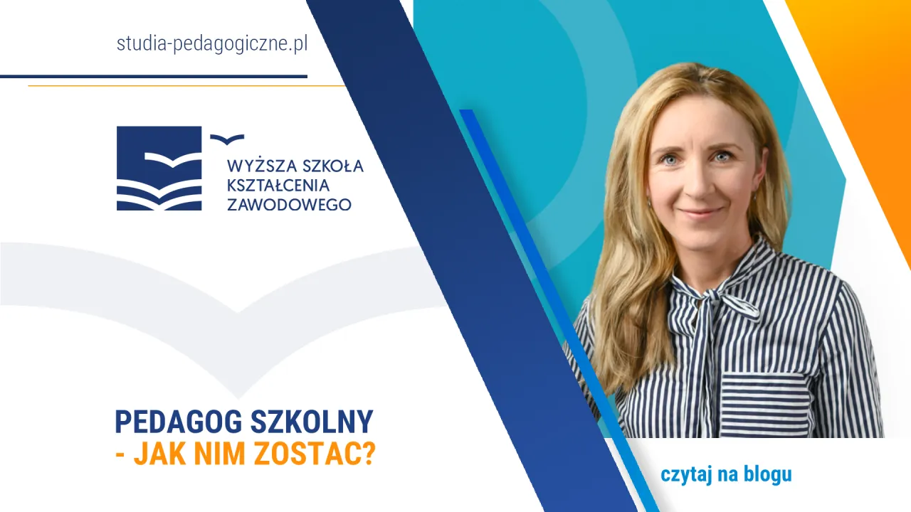 pedagog szkolny uśmiechnięty