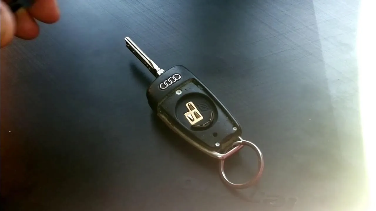 Uszkodzony kluczyk Audi A6 C6 zatrzaski