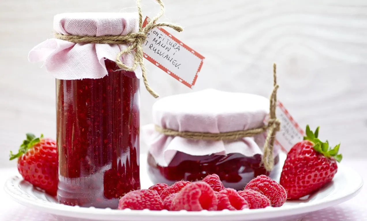 domowe dżemy i konfitury w słoikach