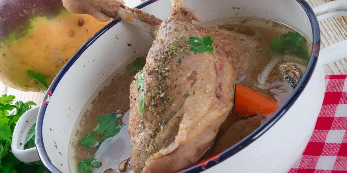 tradycyjny polski obiad rosół pieczeń