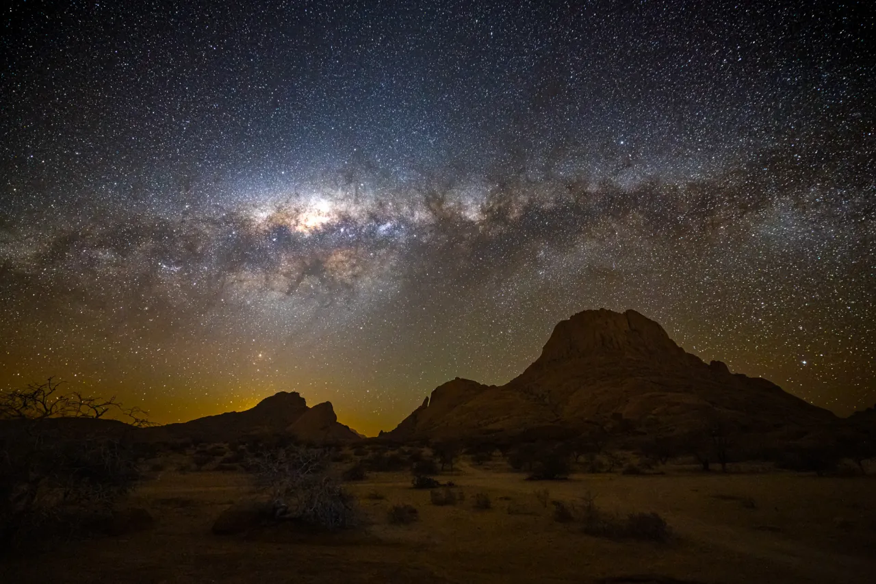 Zdjęcie Drogi Mlecznej zrobione telefonem