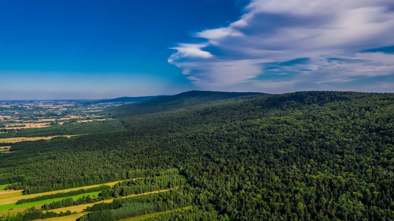 G&oacute;ry Świętokrzyskie krajobraz og&oacute;lny