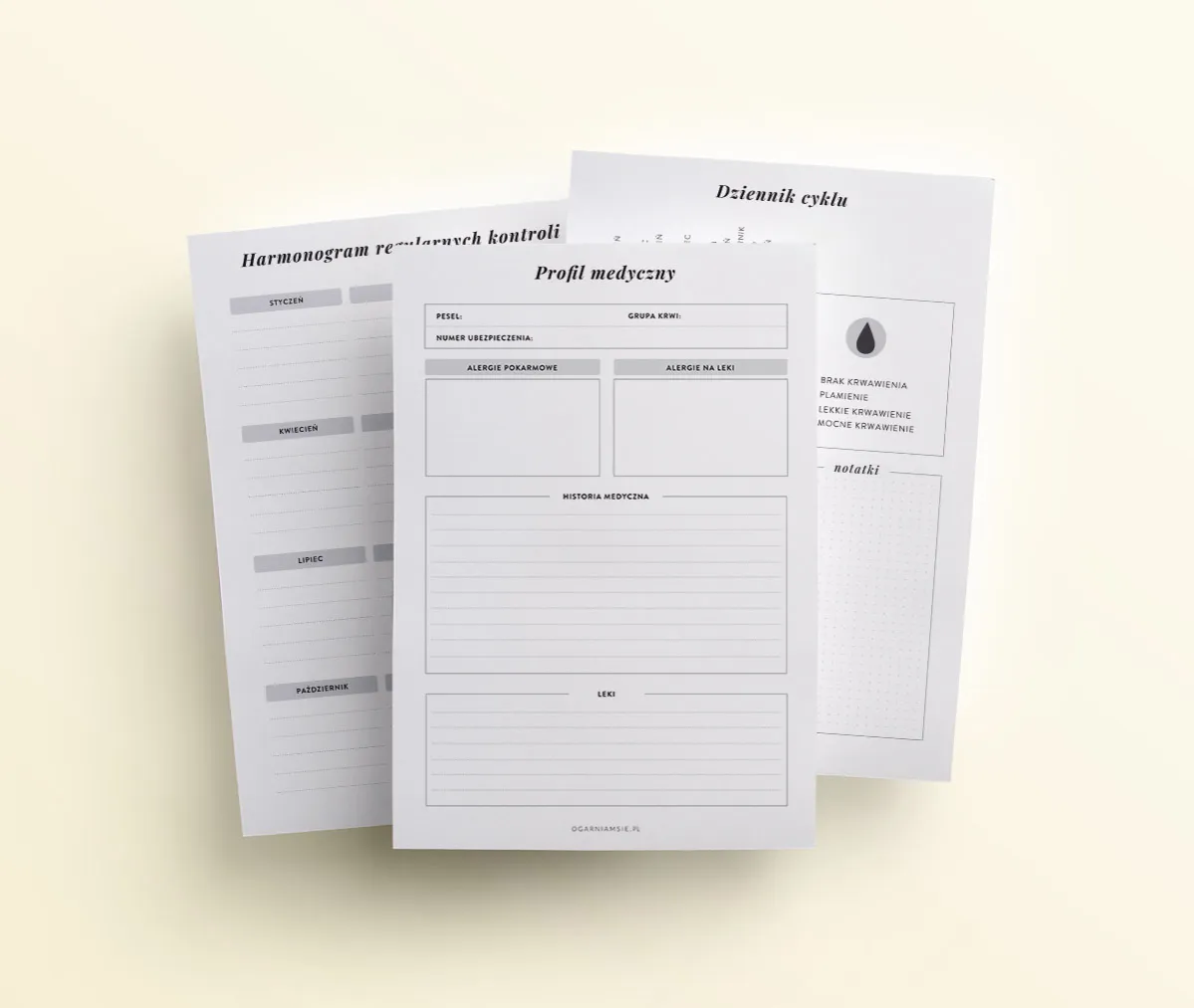 kobieta planująca wizytę u lekarza kalendarz