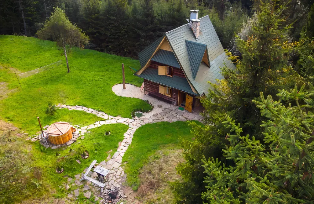 tradycyjna bacówka w górach