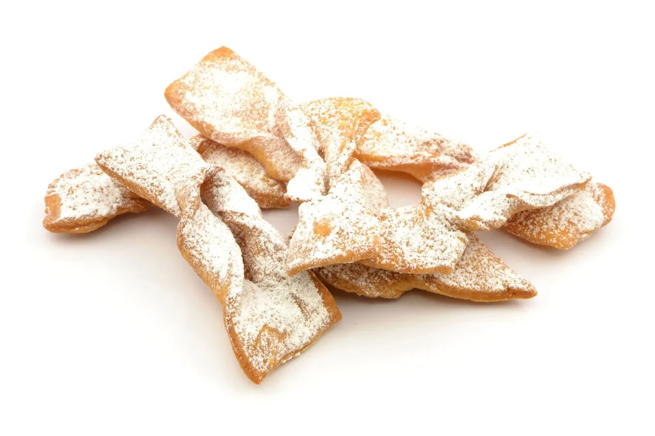 desery z cukrem pudrem