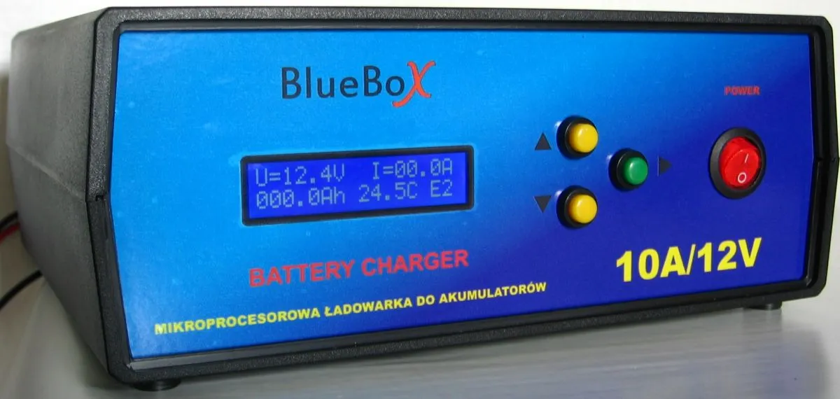 Prostownik transformatorowy vs ładowarka mikroprocesorowa porównanie