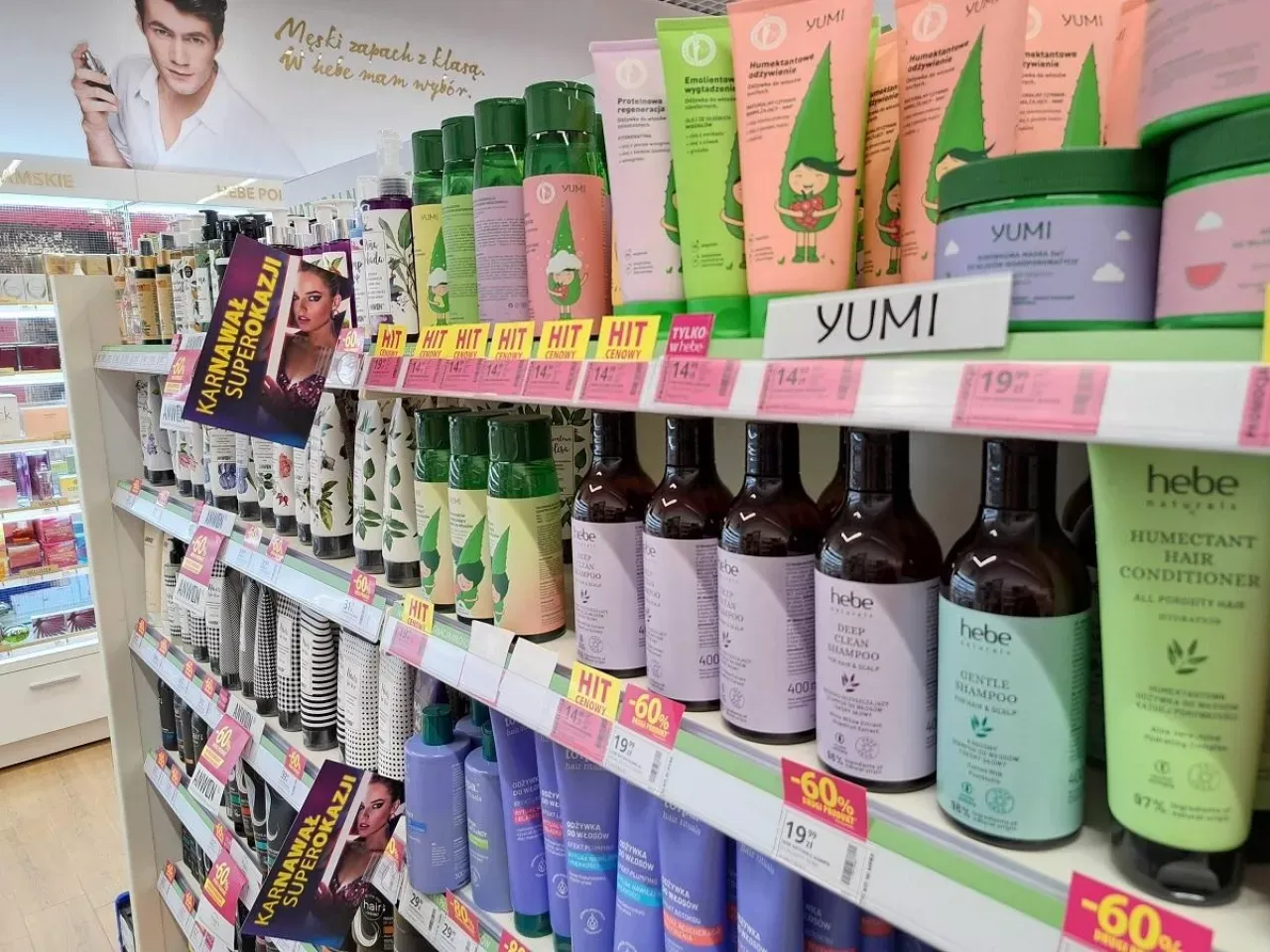 p&oacute;łka z odżywkami do włos&oacute;w w polskiej drogerii