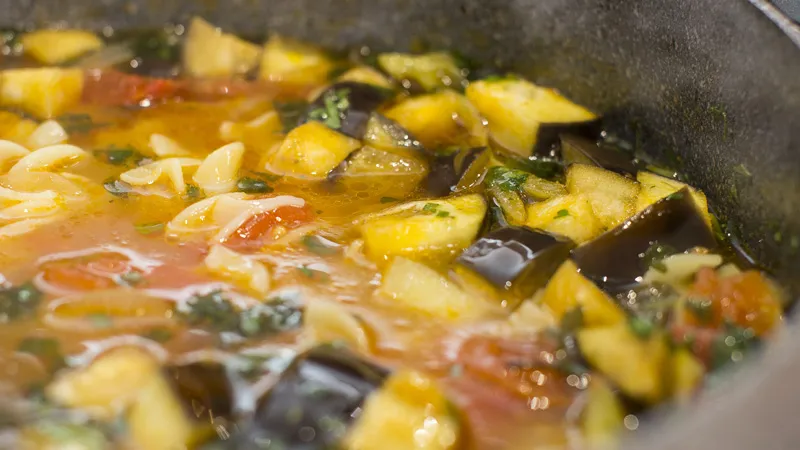 zupy kuchnie świata, zupa meksykańska, tajska zupa, minestrone