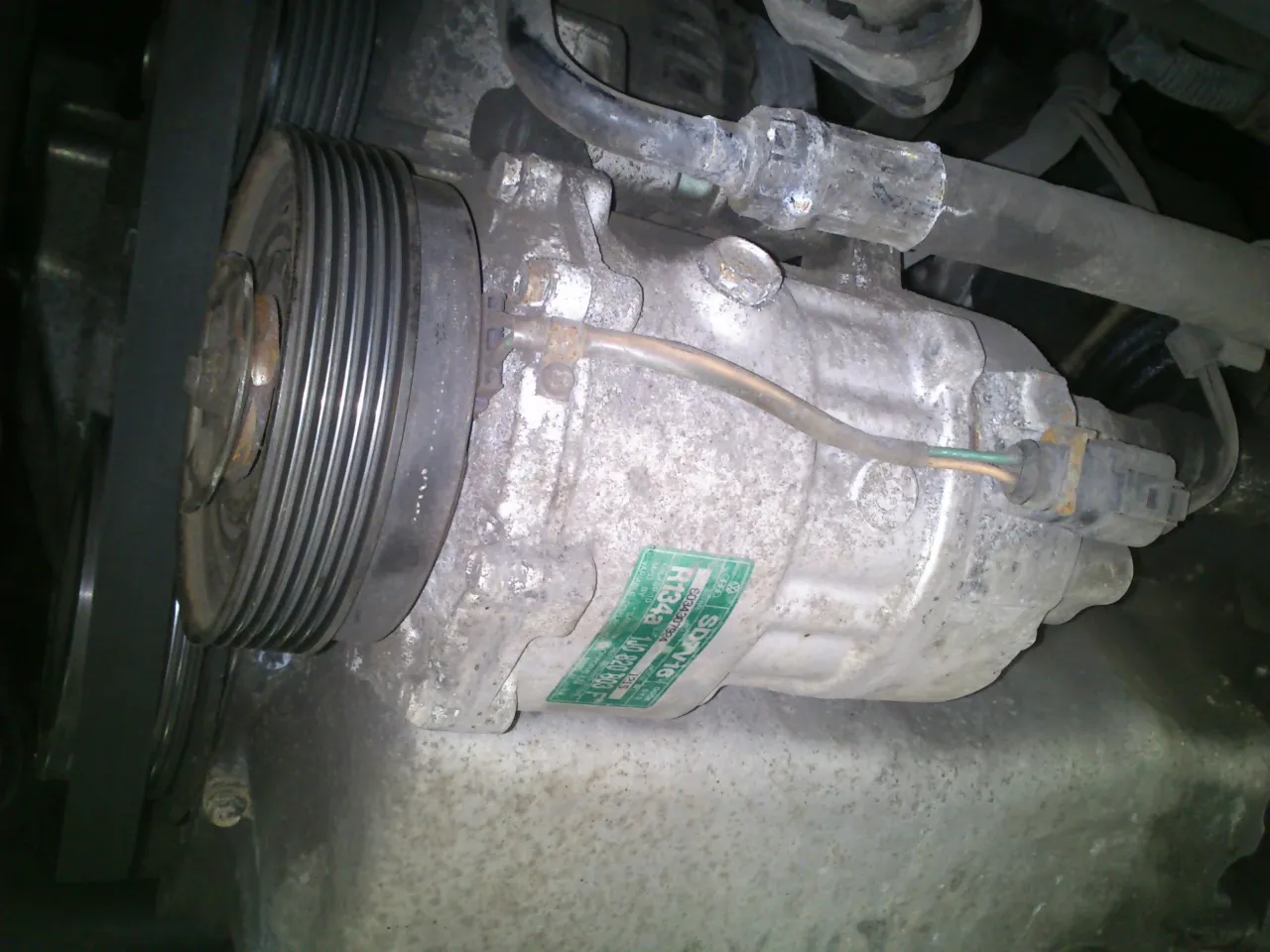 Ściąganie tarczy sprzęgłowej kompresora klimatyzacji