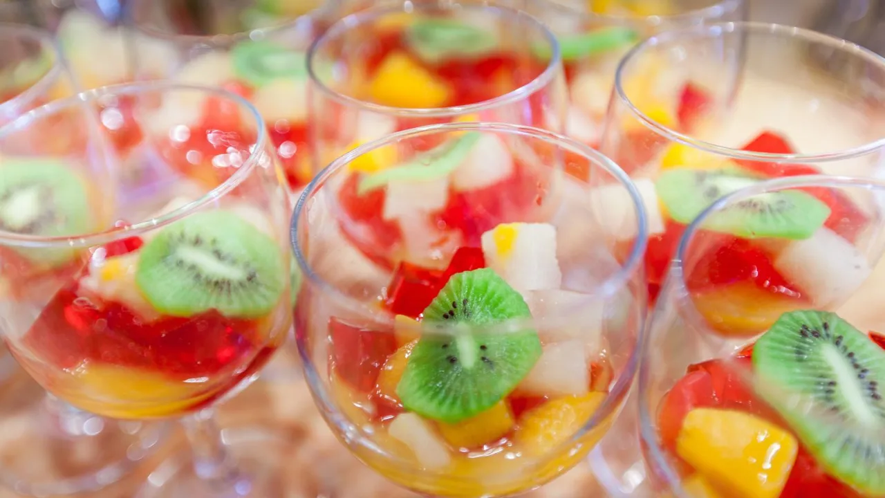 owoce kt&oacute;re nie tężeją z galaretką