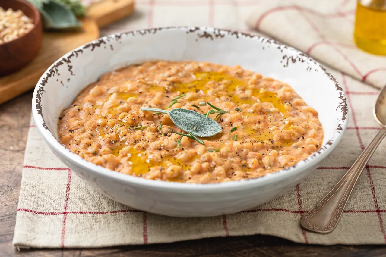 minestra di farro ingredienti freschi