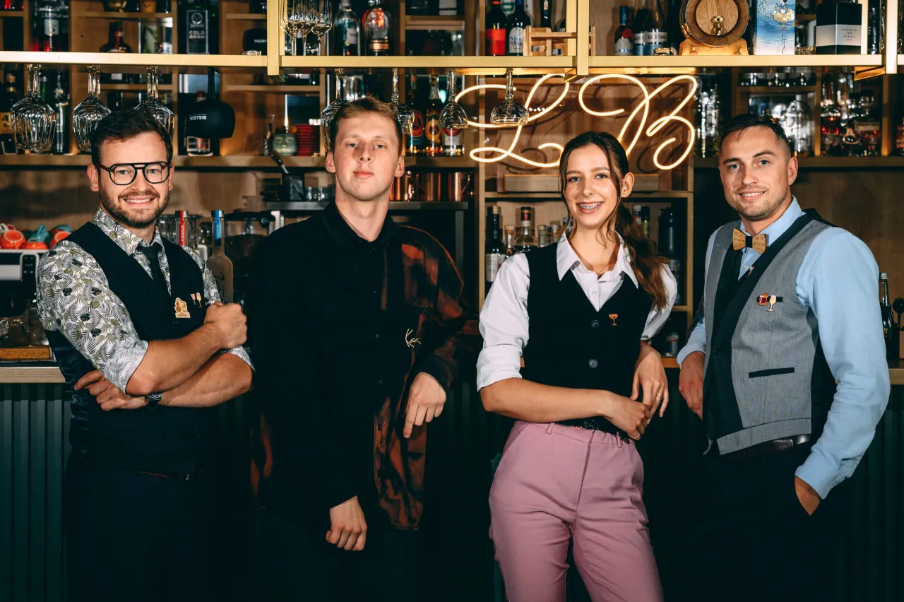 barman w Sopocie, praca za barem, barmani w kurorcie