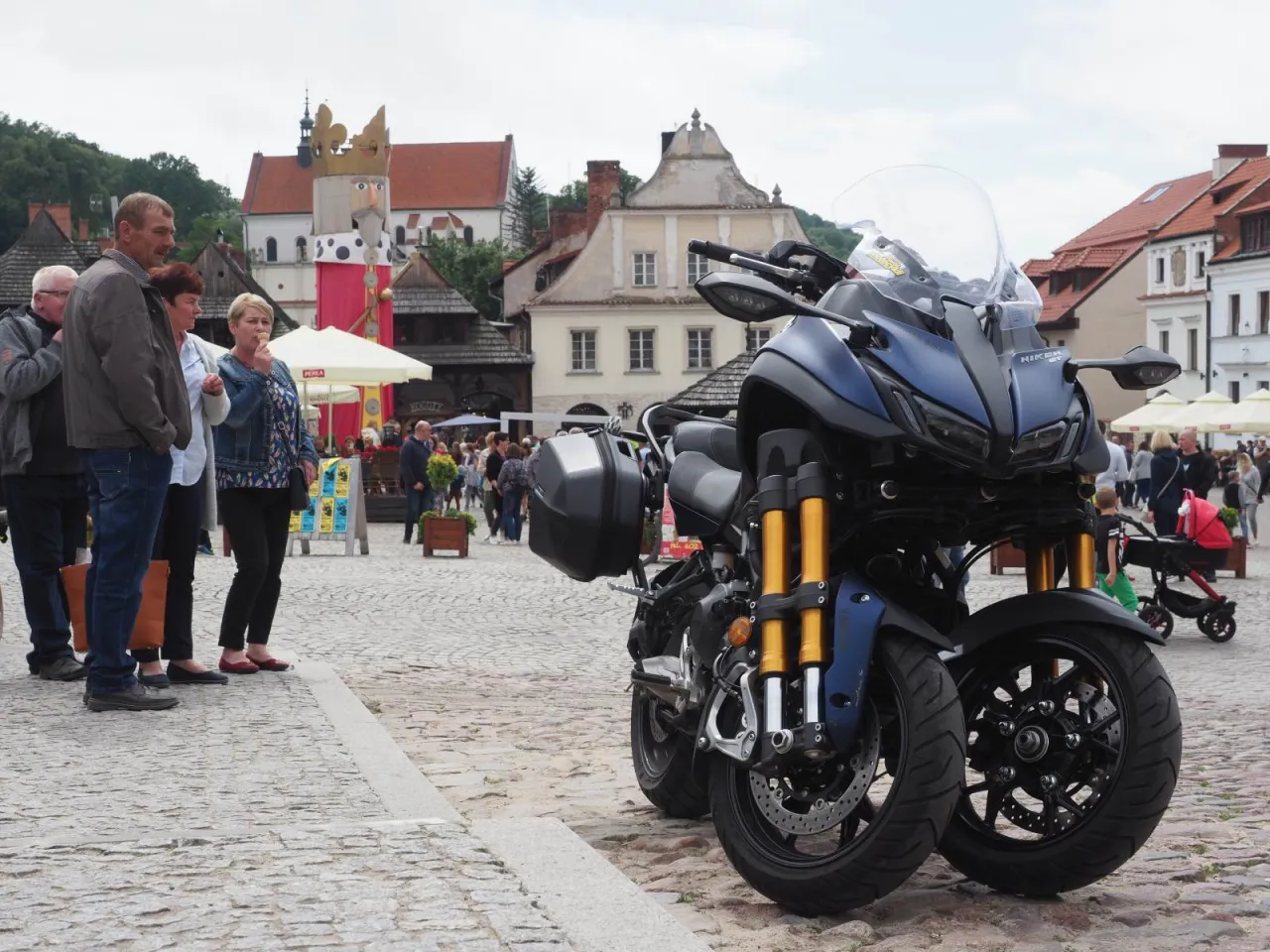 motocykl na drodze do Kazimierza Dolnego