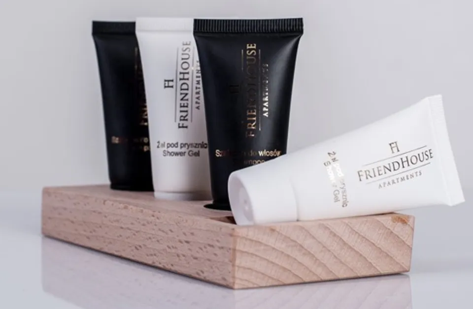 hotelowe kosmetyki, miniatury produktów hotelowych, rzeczy dozwolone do zabrania z hotelu