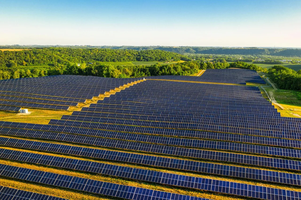 idealna działka pod farmę fotowoltaiczną