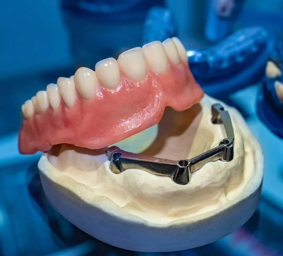 implantologia stomatologiczna, aparat ortodontyczny, protetyka zębów, chirurgia szczękowa