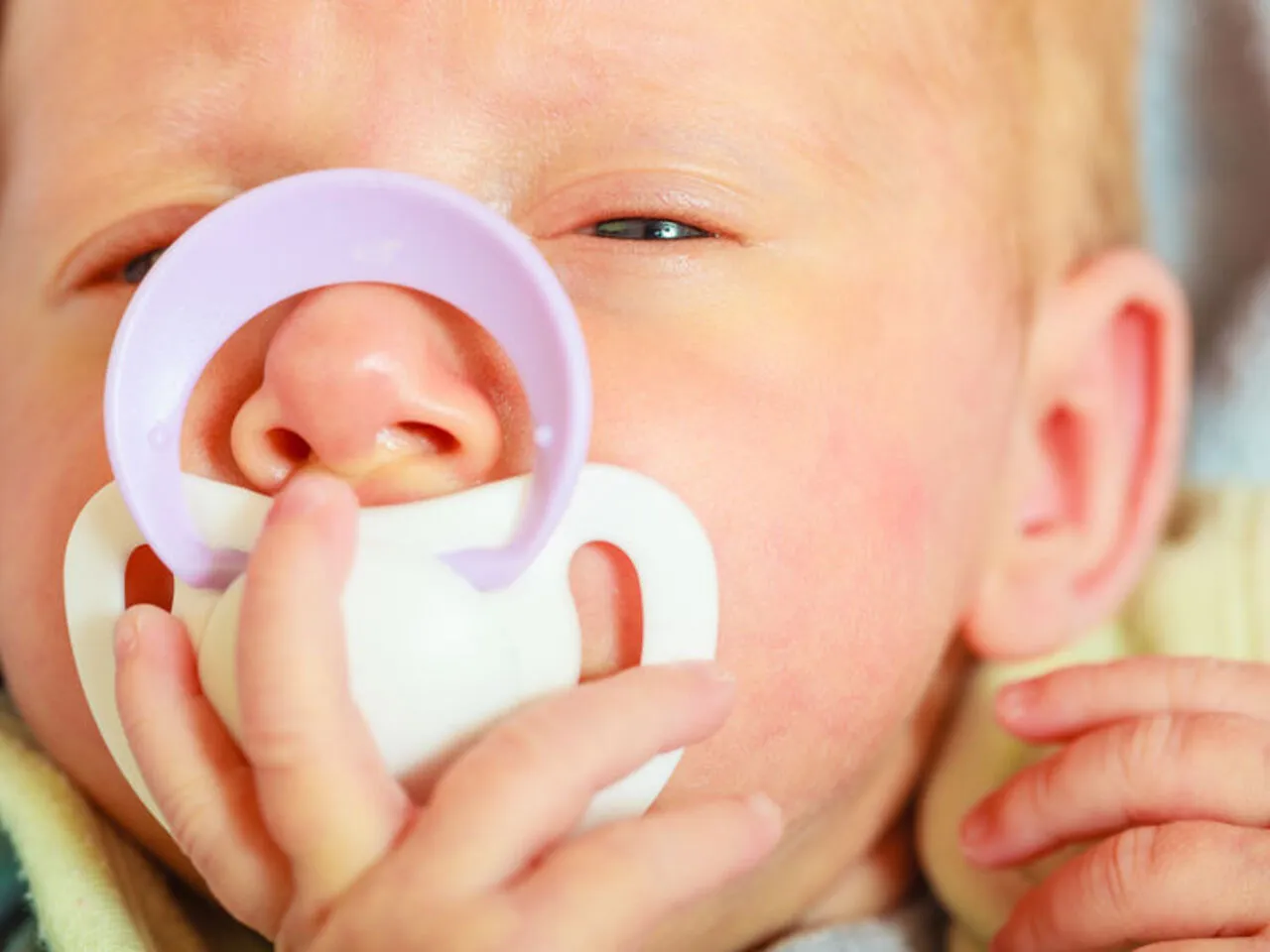 Wyb&oacute;r smoczka dynamicznego dla niemowlaka