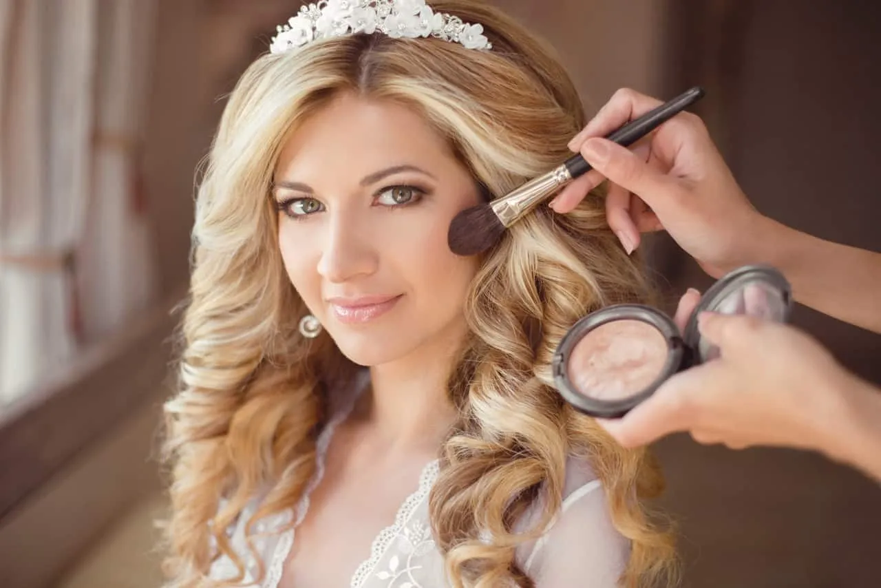 Zdjęcie Braut Make-up Dresden: Strahlend sch&ouml;n! Trends, Preise &amp; Wahl