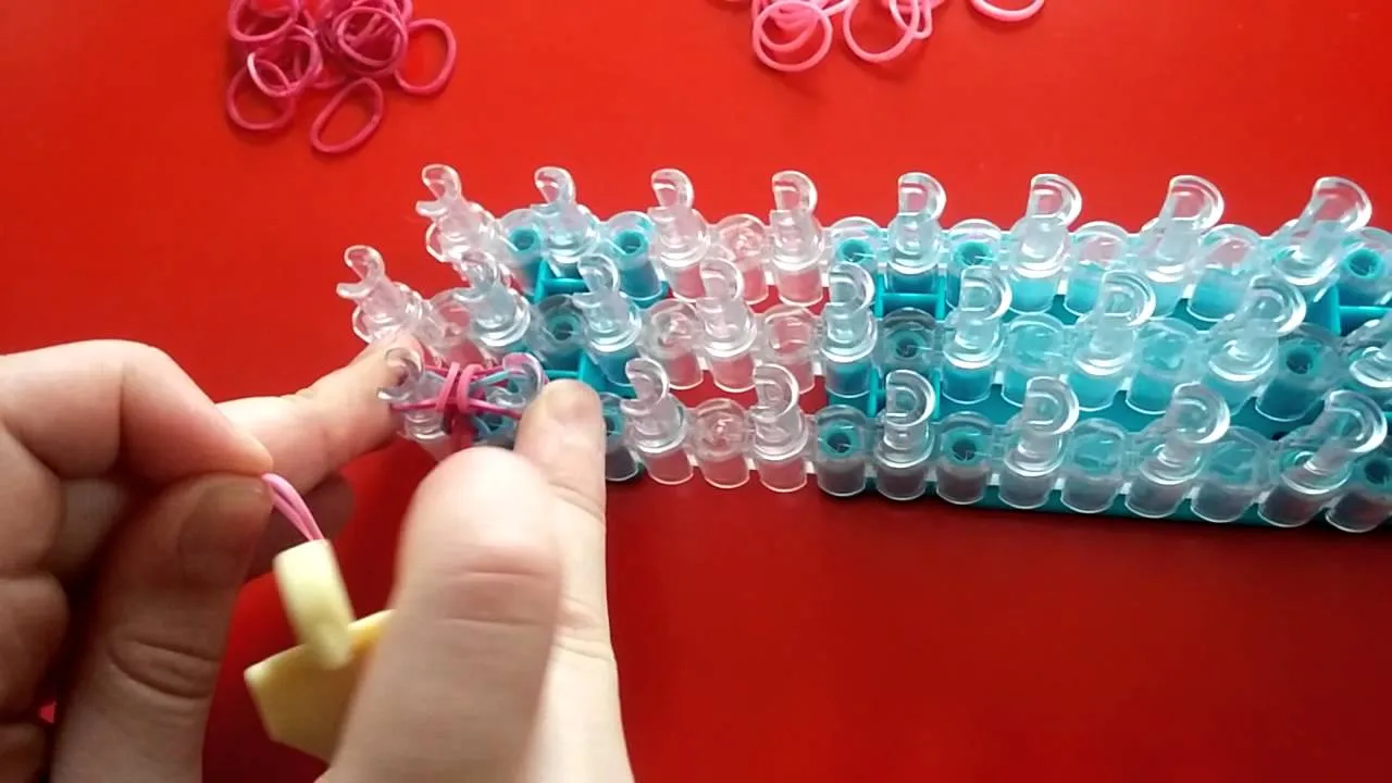 bransoletka z gumek rybi ogon, fishtail loom band tutorial