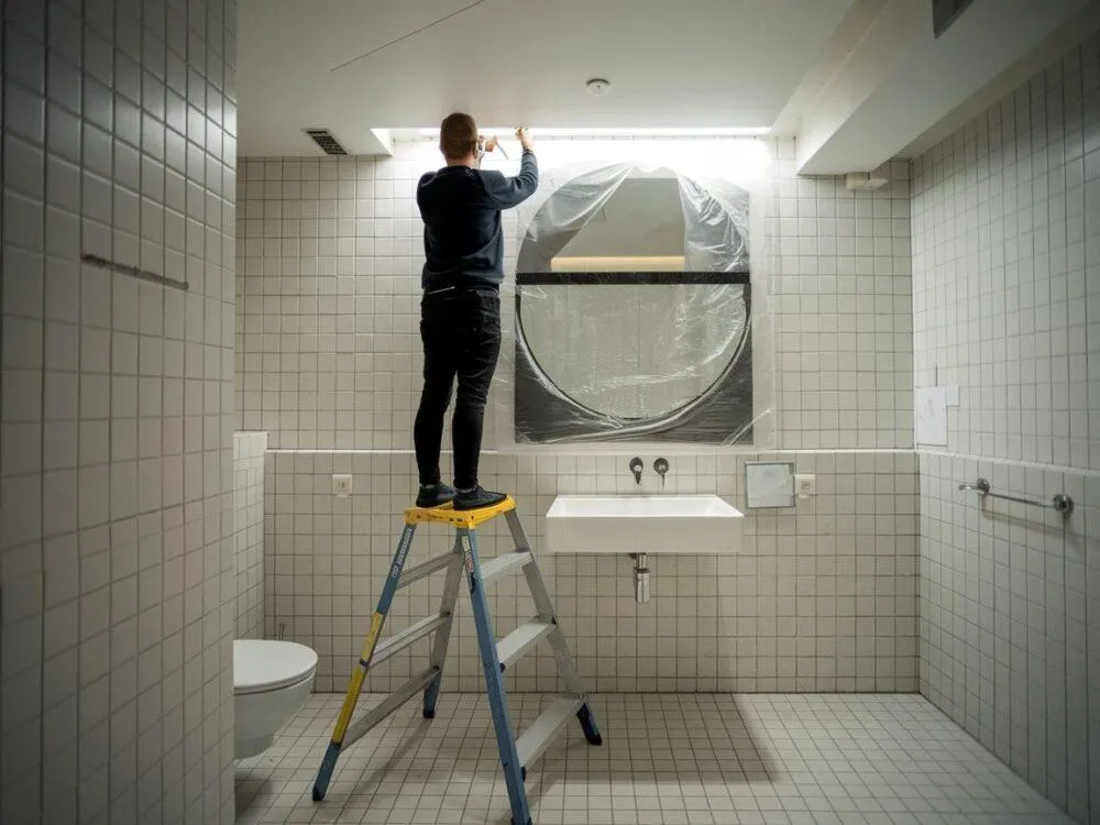 lustro w łazience optymalna wysokość montażu schemat