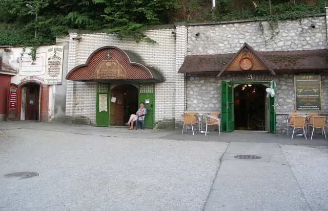 Dolina Pięknej Pani piwniczki winne