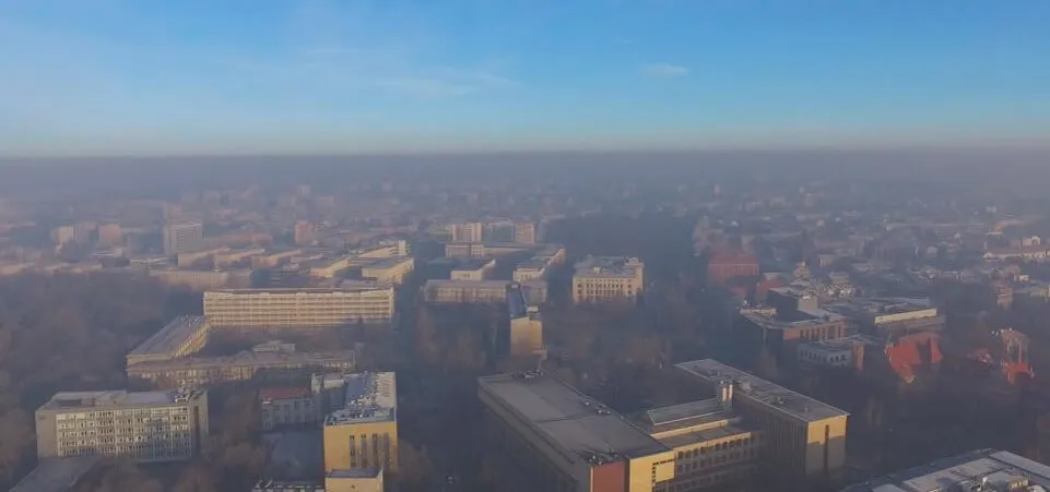 Smog nad miastem Polska
