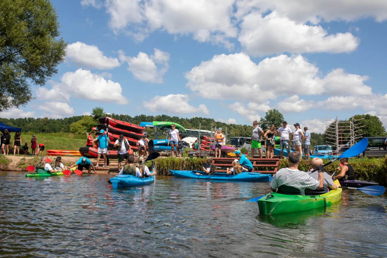 Spływ kajakowy rzeka B&oacute;br malownicze widoki