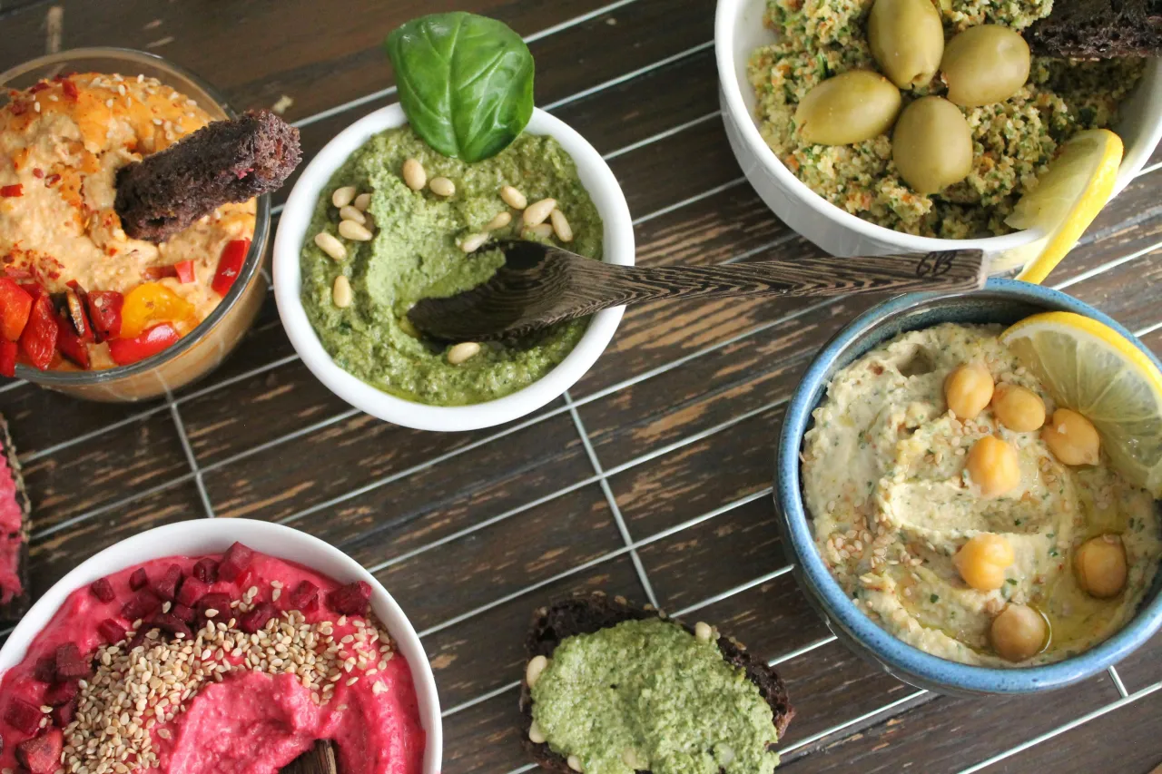 rodzaje pesto zielone czerwone rukola