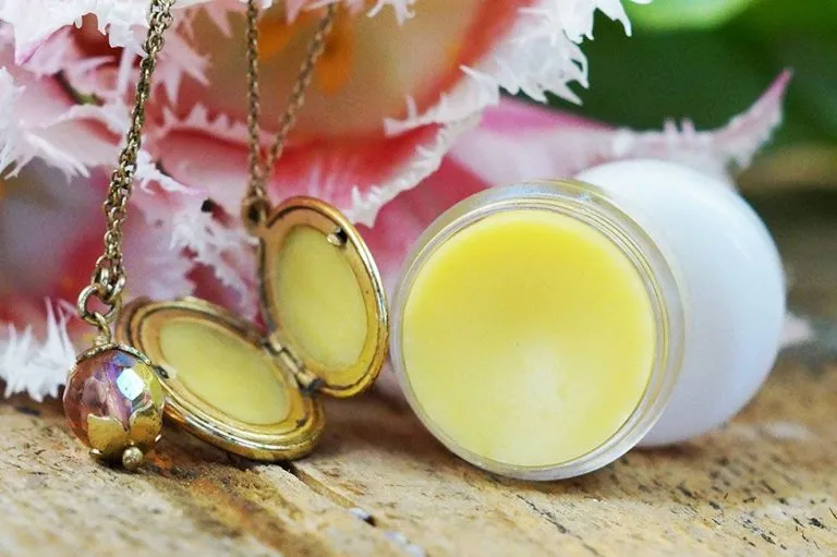 zutaten f&uuml;r festes parfum diy bienenwachs jojoba&ouml;l &auml;therische &ouml;le