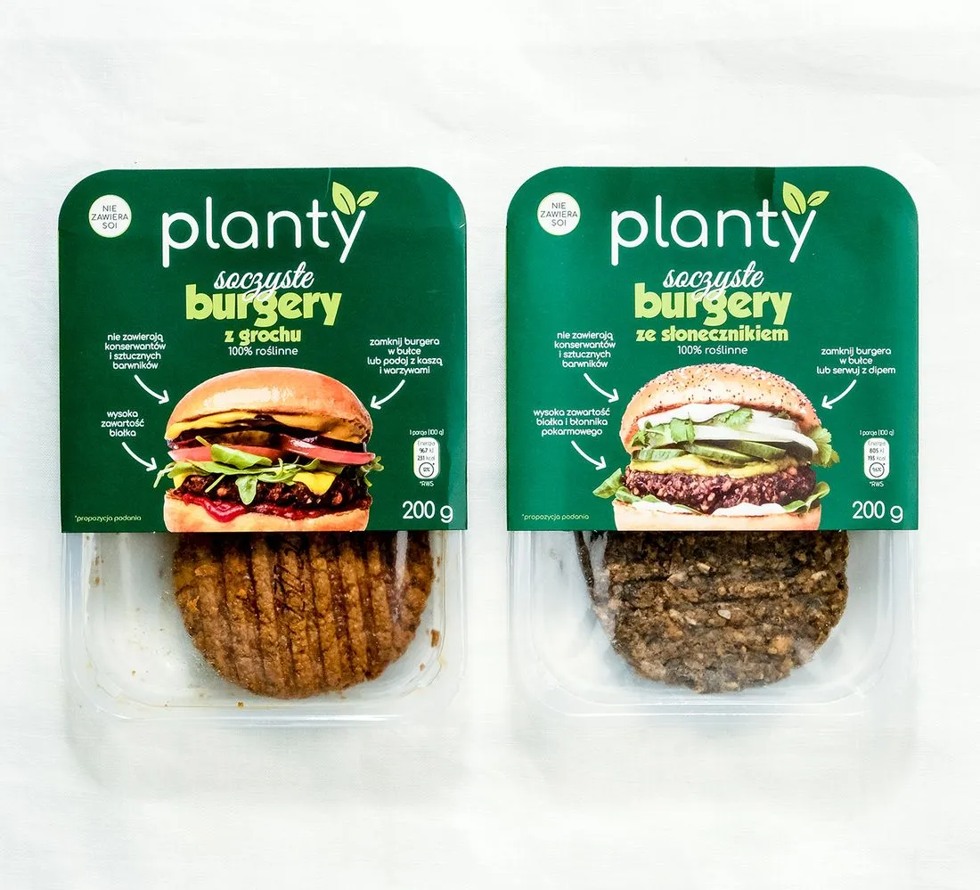 gotowe kotlety roślinne vs domowy burger