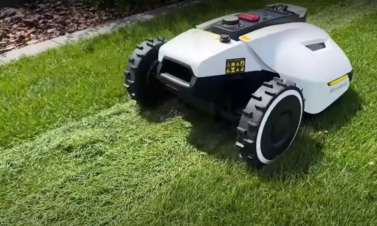 Nóż mulczujący i zaślepka do kosiarki