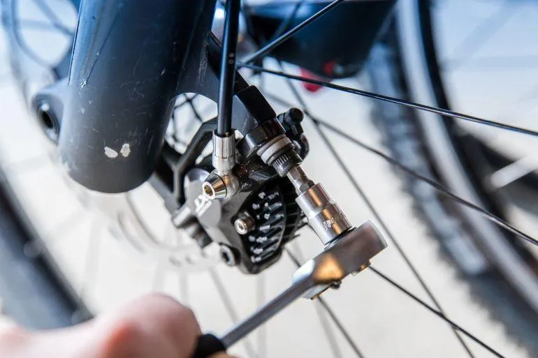 regulacja hamulców tarczowych mechanicznych