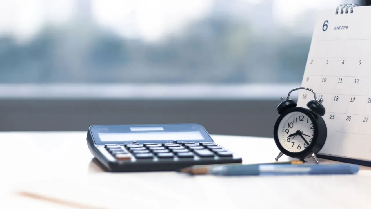 przedawnienie mandatu karnego zegar kalendarz