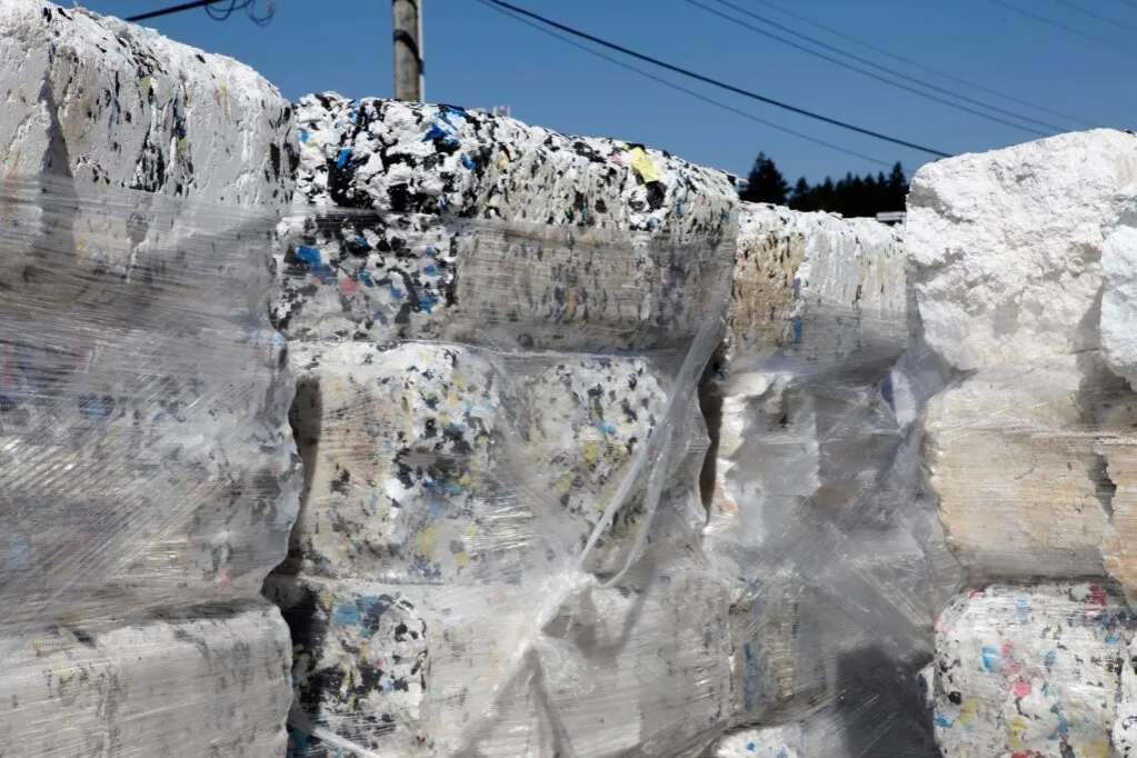 Zdjęcie Jak segregować styropian - uniknij błędów i zadbaj o recykling