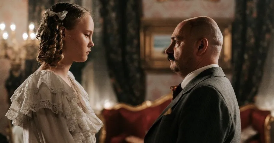 Zdjęcie Film Król: Fascynujący Serial o Przedwojennej Warszawie w Canal+