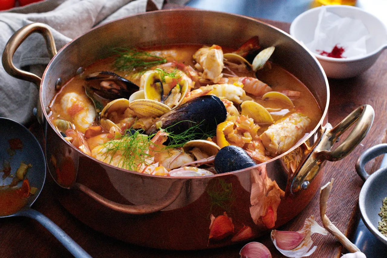 Zdjęcie Bouillabaisse: Tradycyjna zupa rybna, której nie możesz przegapić